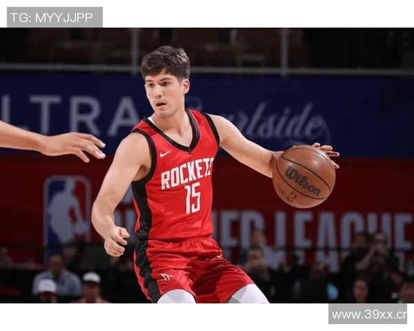 卡尔克布伦纳在四场比赛中贡献15个以上盖帽成为03至04赛季以来第三位新秀