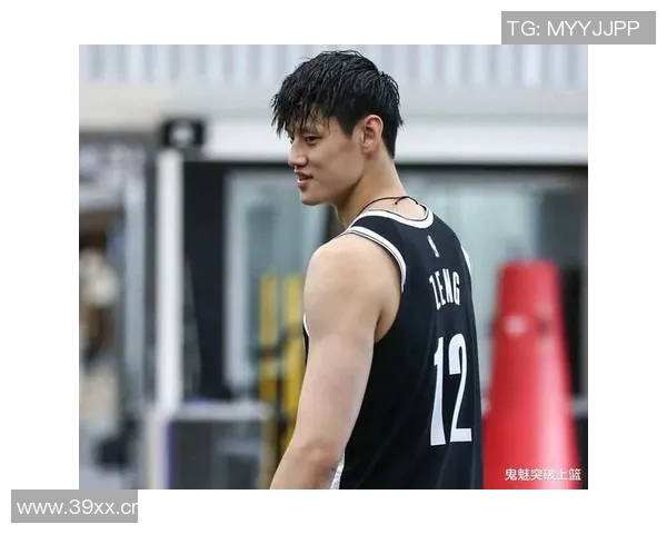 曾凡博加时被换下场无缘关键时刻令人心痛机会难得令人惋惜 曾凡博加时被换下场无缘关键时刻令人心痛机会难得令人惋惜