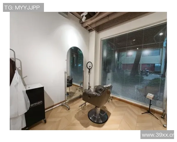 专属发型师分享为费尔明加维巴德吉亚马尔理发的独特体验与感受