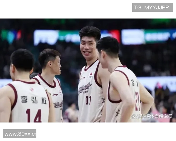 余嘉豪西乙第二战仅出手两次却贡献4分4板助球队迎来赛季首胜