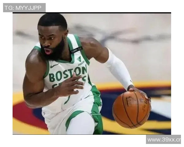 杰伦布朗为何只穿一边袖子想要改变自己的气场与风格