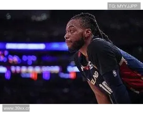 加兰半场表现出色8投4中贡献12分1板6助3断助队争胜