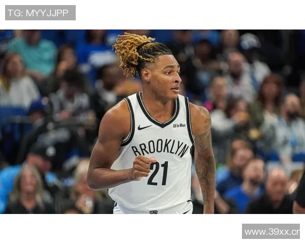 篮网官方宣布德雷克鲍威尔因右脚踝扭伤缺席本场比赛